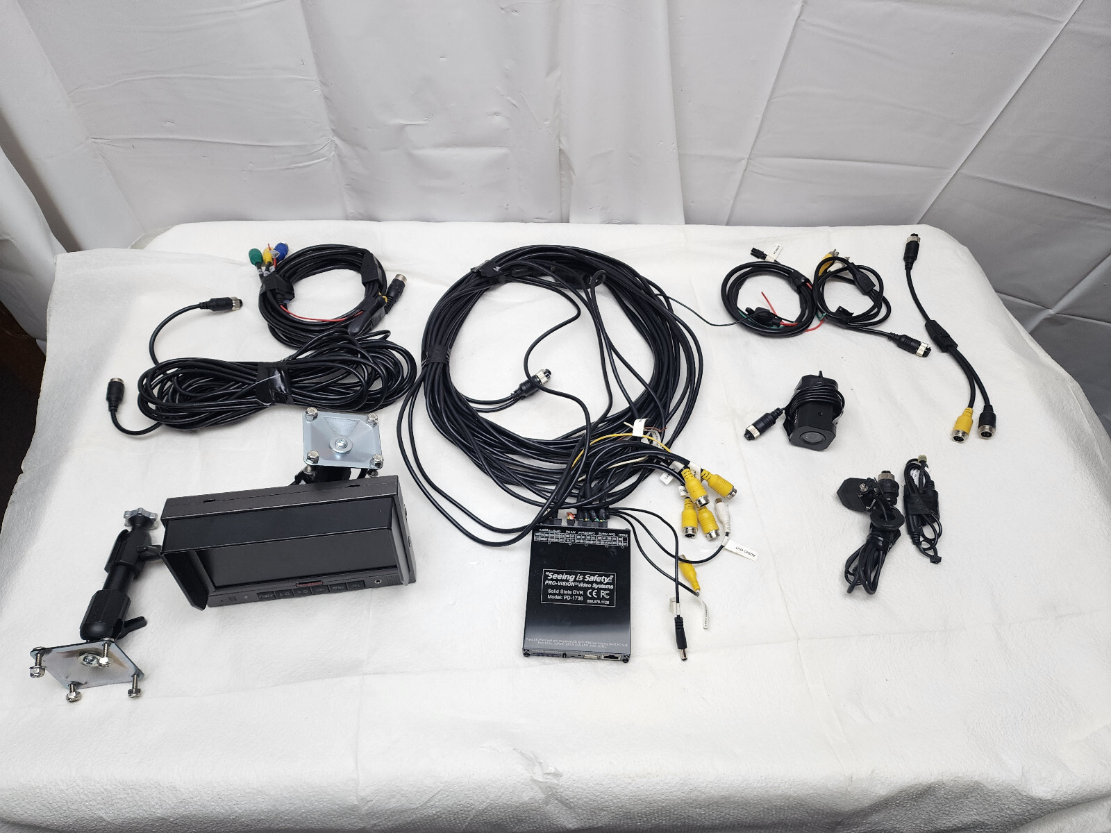 PRO-VISION MODEL IP-PM-1070S 7" LCD Monitor, PD-1736 Solid State DVR, Camera....