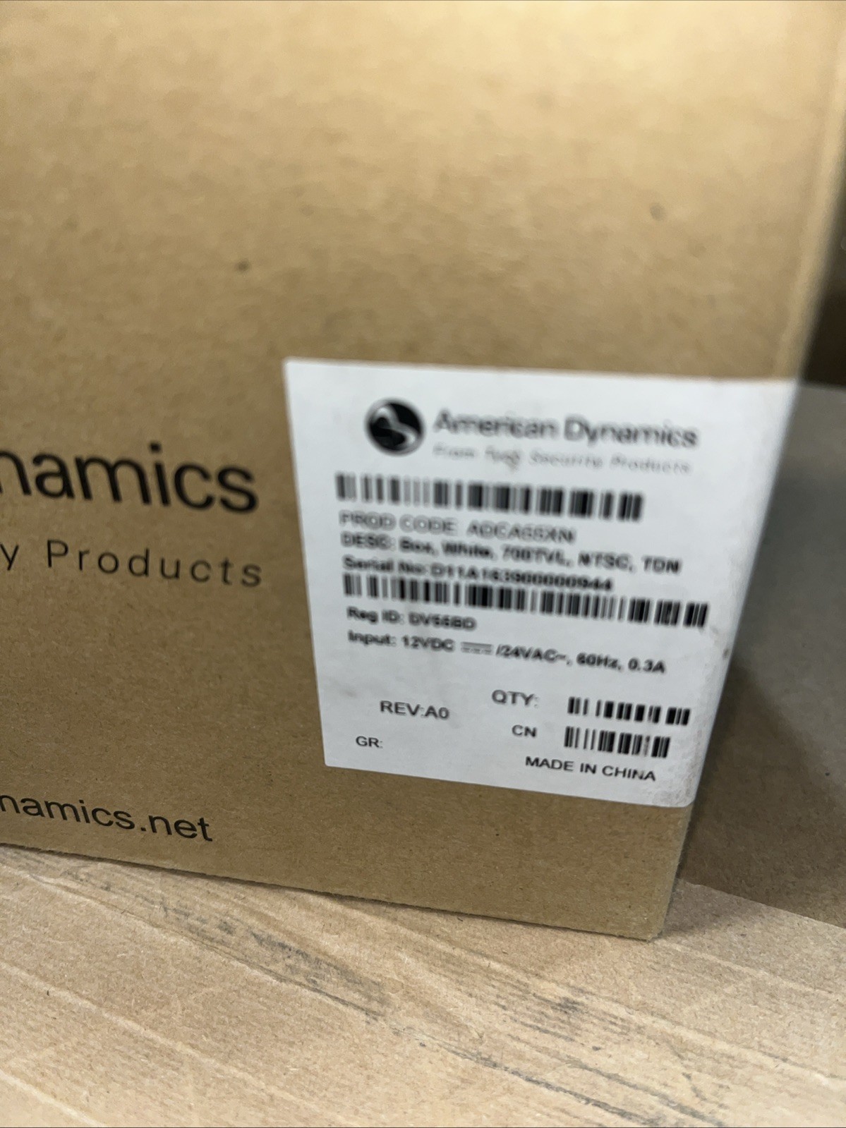 American Dynamics ADCA55XN Discover 550 Series 700 TVL Box Camera NTSC