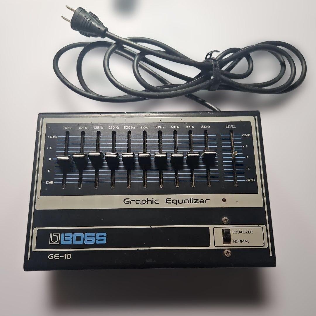 BOSS GE-10 Graphic Equalizer Vintage Guitar Effects Pedal AC100V Preowned Japan