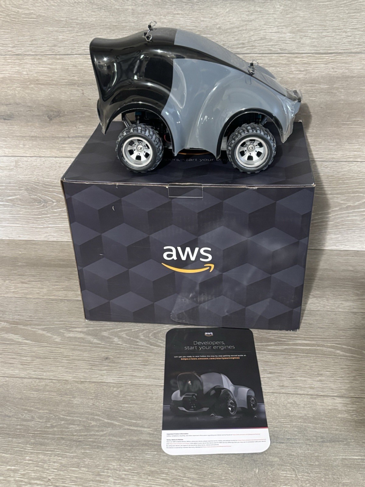 AWS DeepRacer Fully Autonomous 1/ 18th Scale Race Car ONLY for Developers