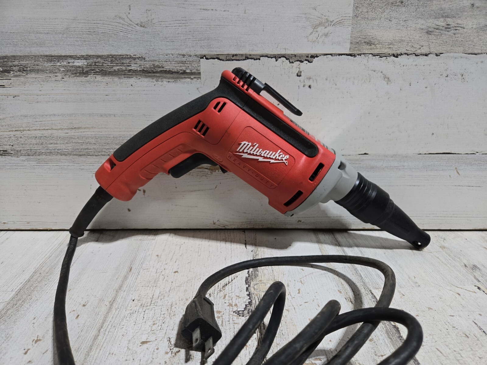 *Milwaukee 6742-20 Drywall Screwdriver - Red, Corded