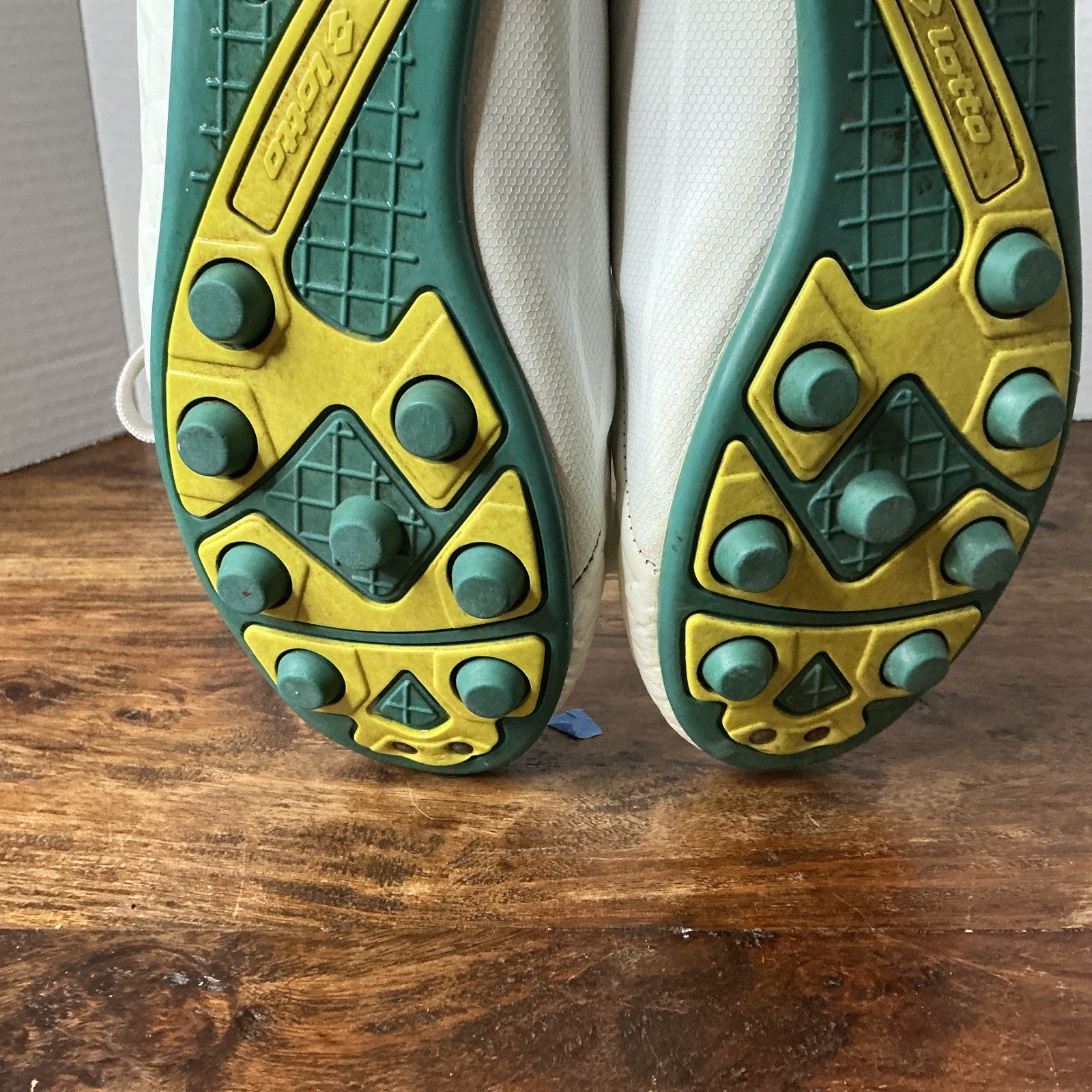 Lotto Soccer Cleats Size 9 Forza Elite 2