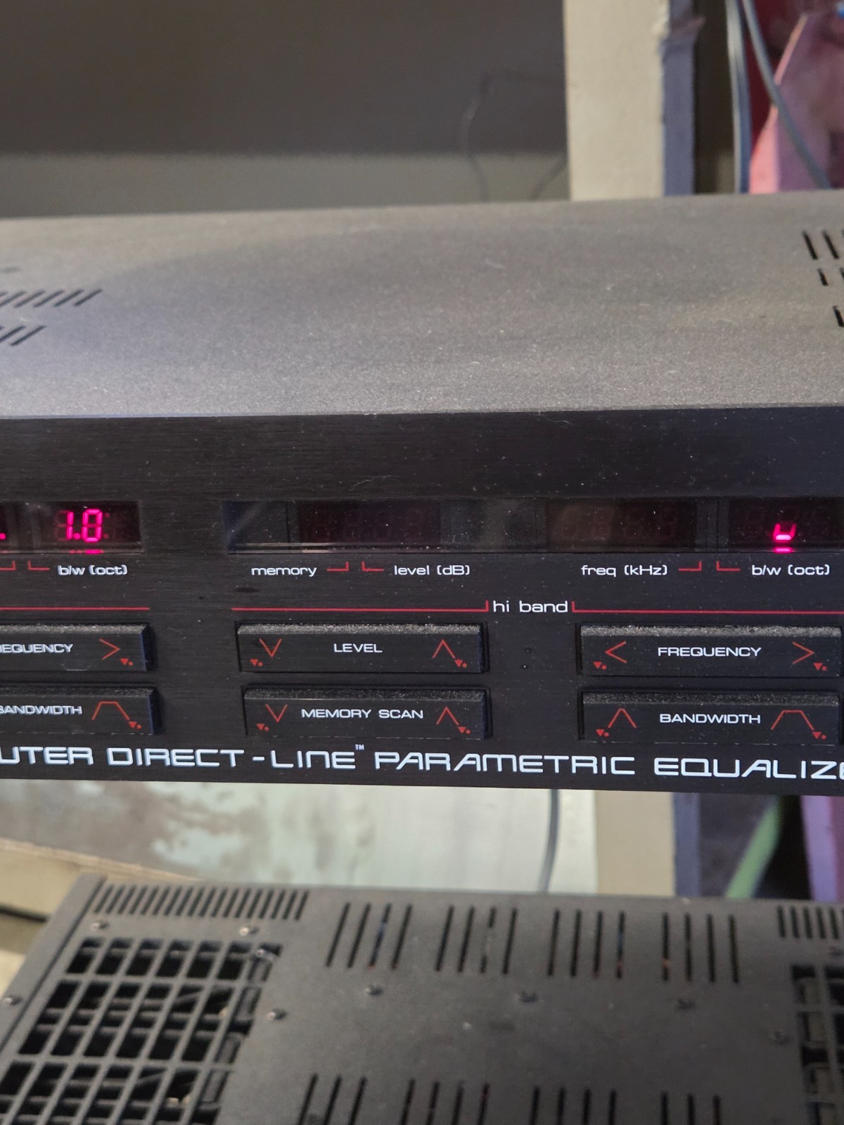 Vintage SAE Computer Direct-Line Stereo Equalizer Powers On