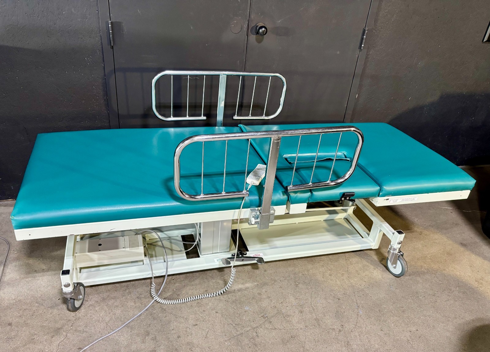 Medical Positioning Inc echo table model 1122