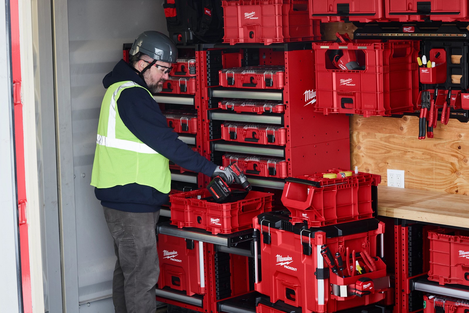 Milwaukee Tool 48-22-8438 PACKOUT Low-Profile Crate