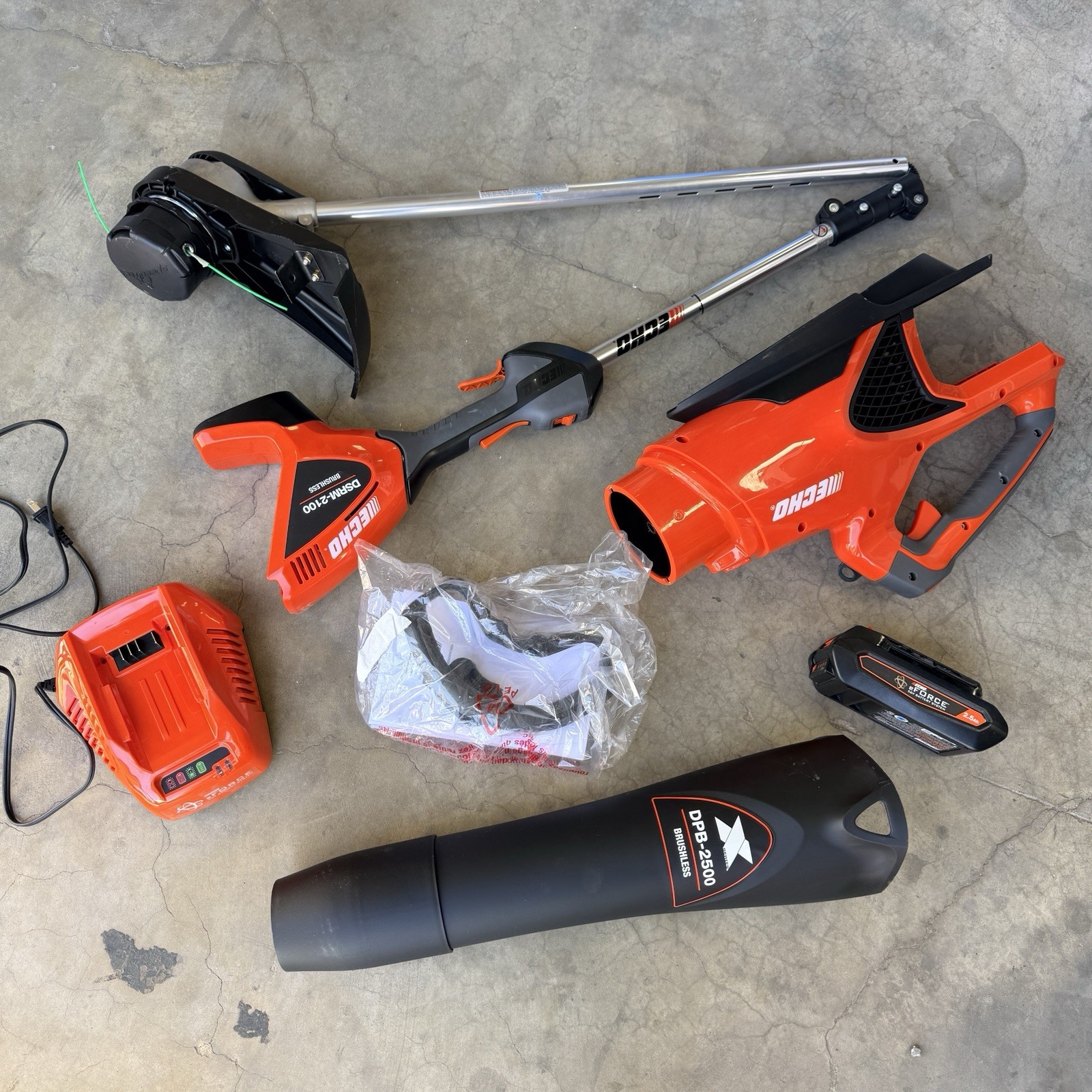 Echo DCP-BVRVS1 eForce Trimmer & Blower Combo Kit w/ Battery & Charger