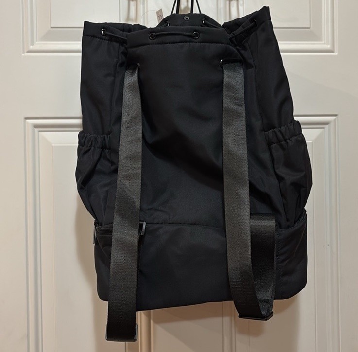 NWT Beyond Yoga Black Convertible Gym Bag