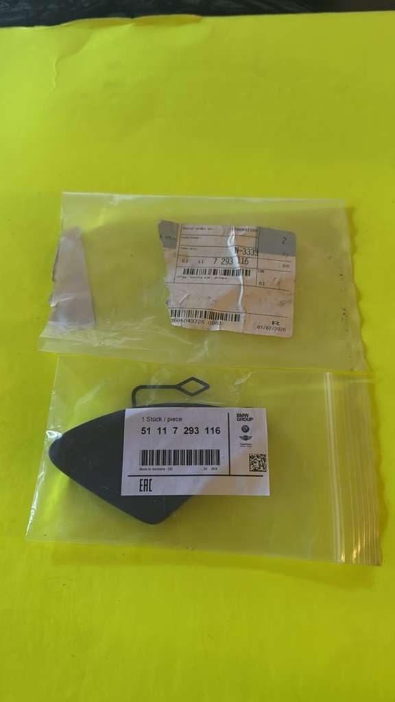 12 15 BMW 3 SERIES FRONT BUMPER CAP TOW 51 11 7293 116