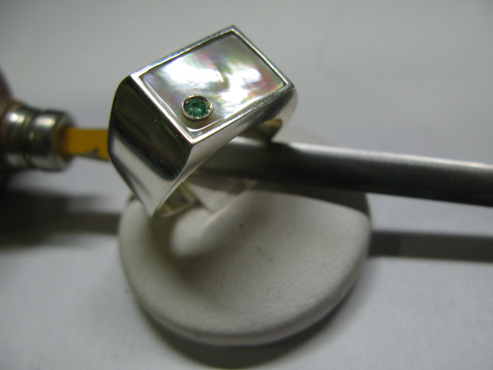 MENS HANDMADE RUBY/EMERALD/SAPPHIRE RECTANGULAR MOTHER OF PEARL RING