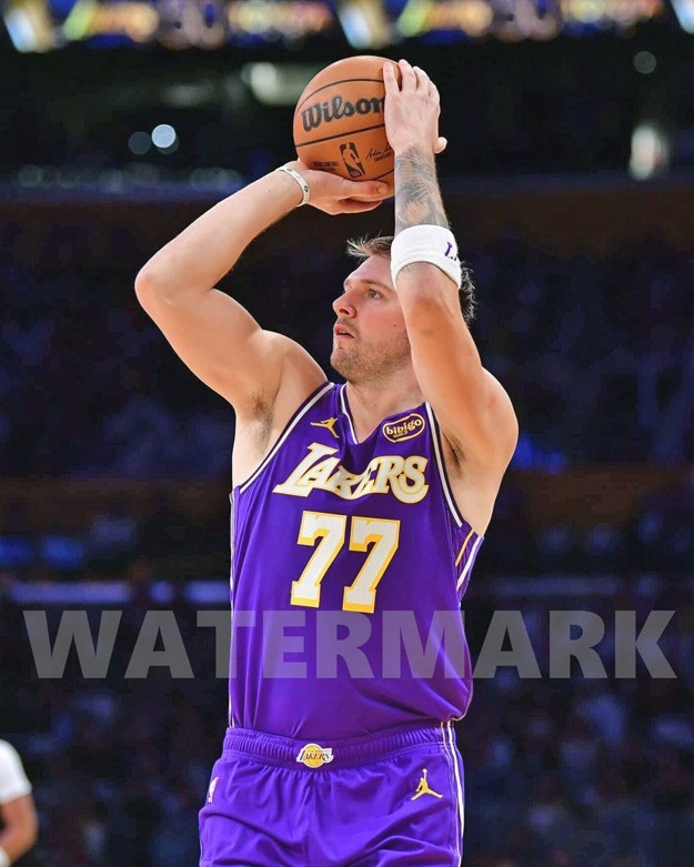 Los Angeles Lakers LUKA DONCIC Glossy 8x10 Photo Basketball Print