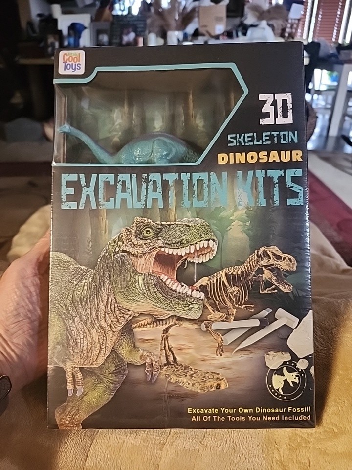 NEW SEALED 3D Dinosaur Fossil Excavation Kit "BRACHIOSAURUS"