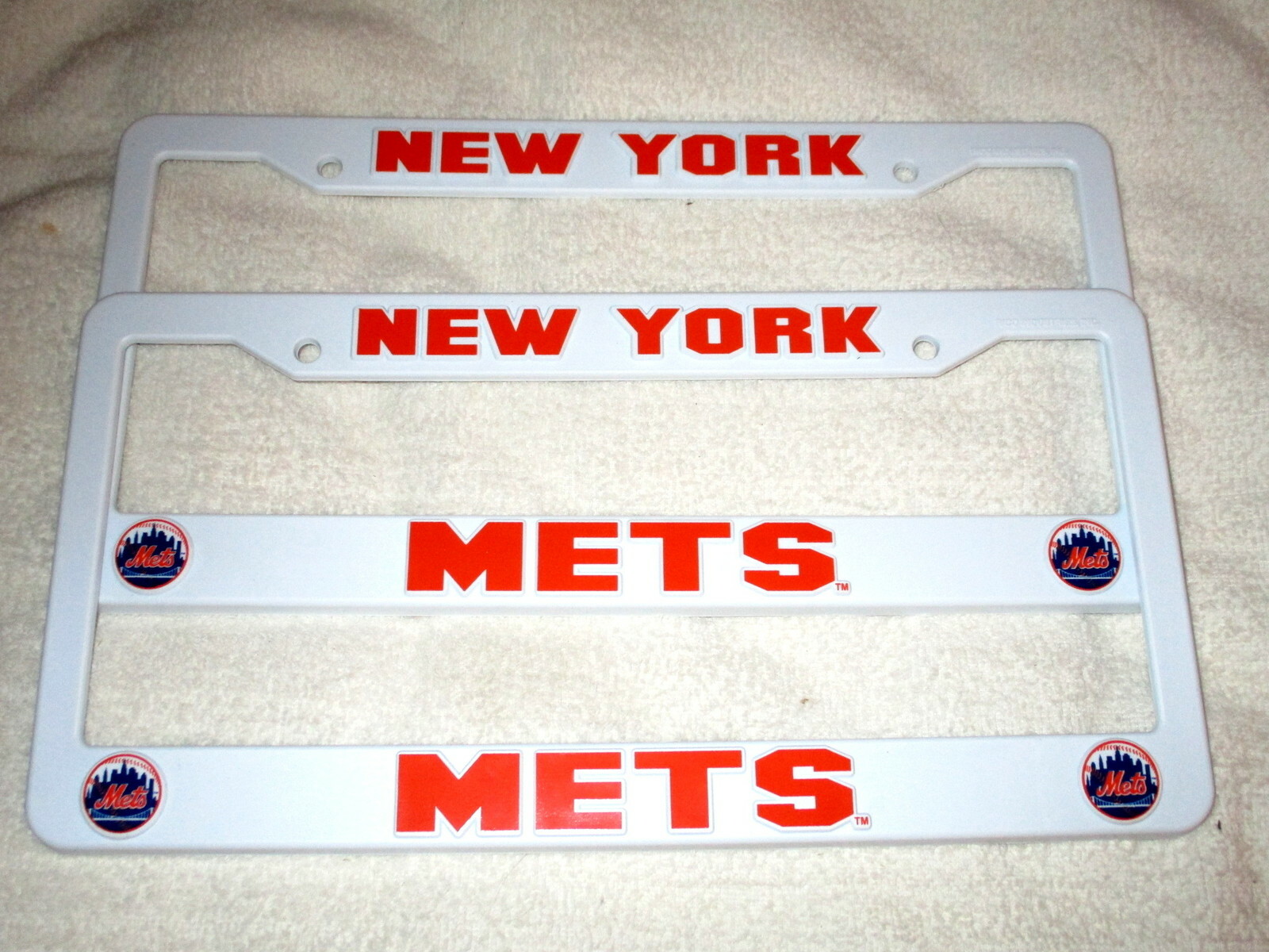 TWO (2) NEW YORK METS EMBOSSED LICENSE PLATE FRAMES #2 - NEW