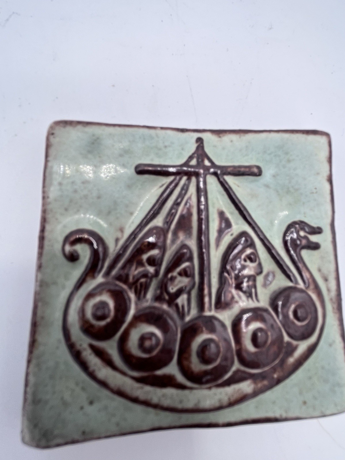 Viking Ship/Warriors THYSSEN Keramik Danmark Small Glossy Terracotta Tile #136