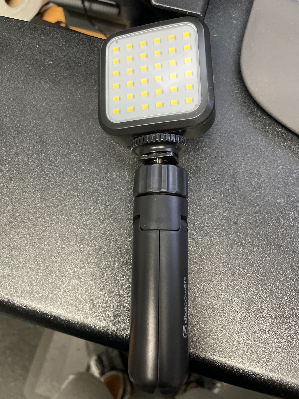 Digipower LED rechargeable Light for Universal Camera, video with mini tripod