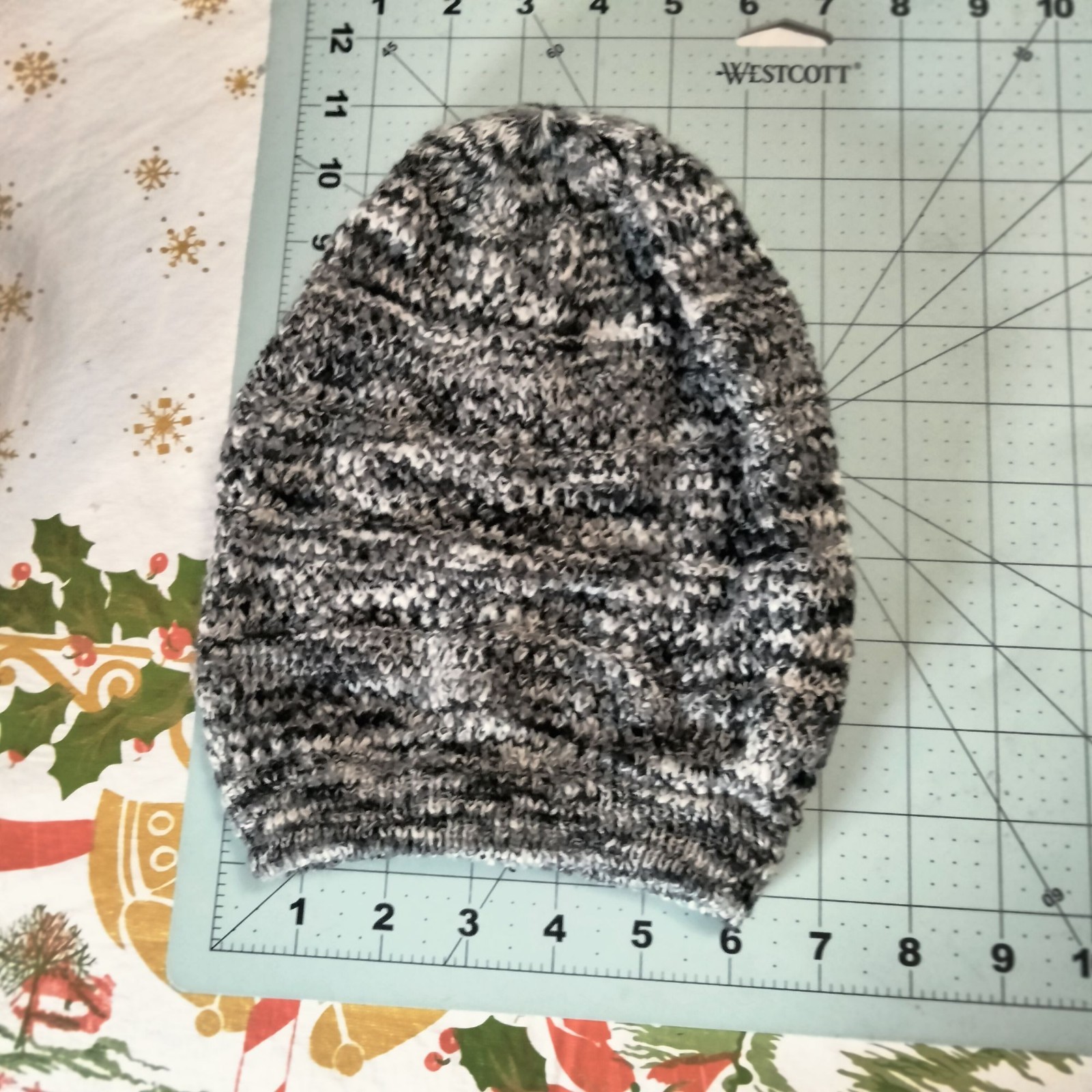 Staring at Stars Beanie Knit Hat Slouchy Black White