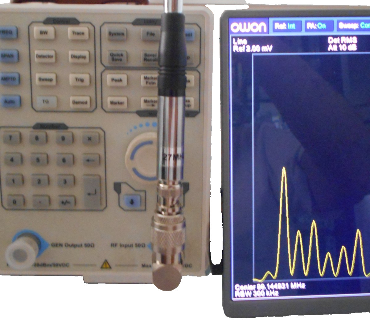 OWON XSA810 Spectrum Analyzer with tracking generator and pre-amplifier