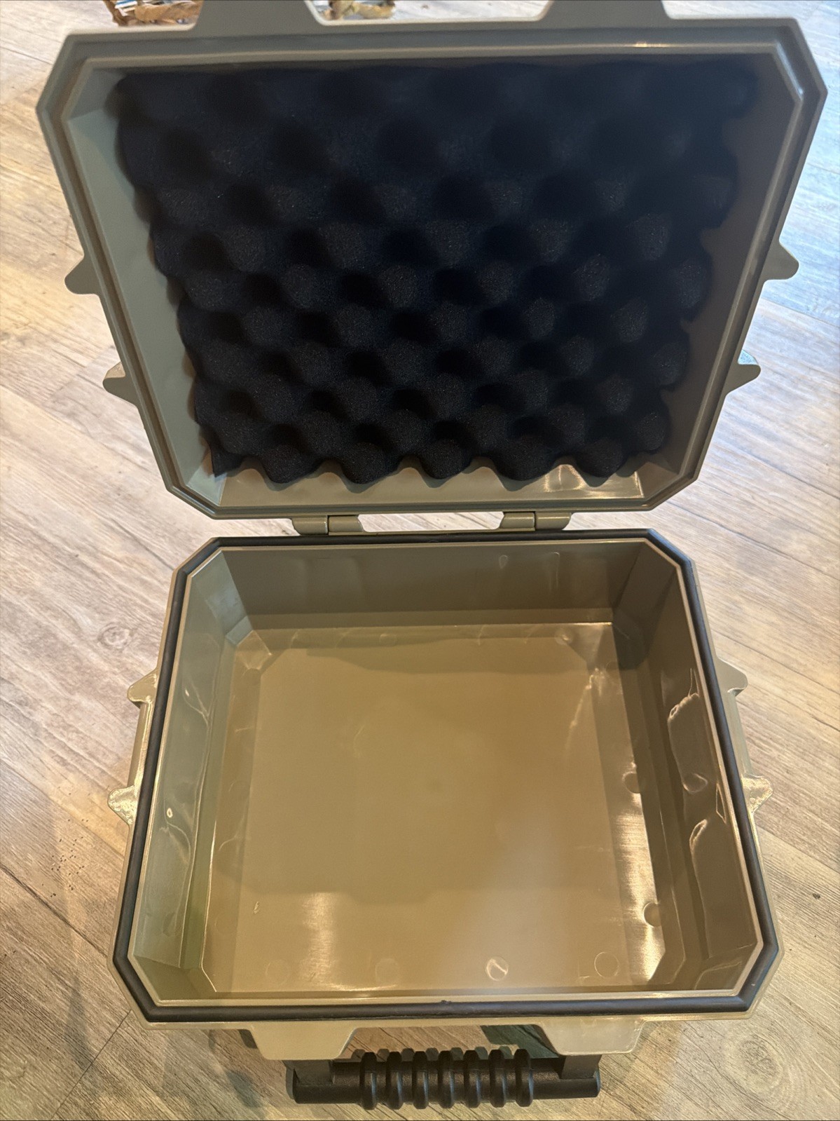 Oakley Strongbox Accessory Case - Terrain Tan