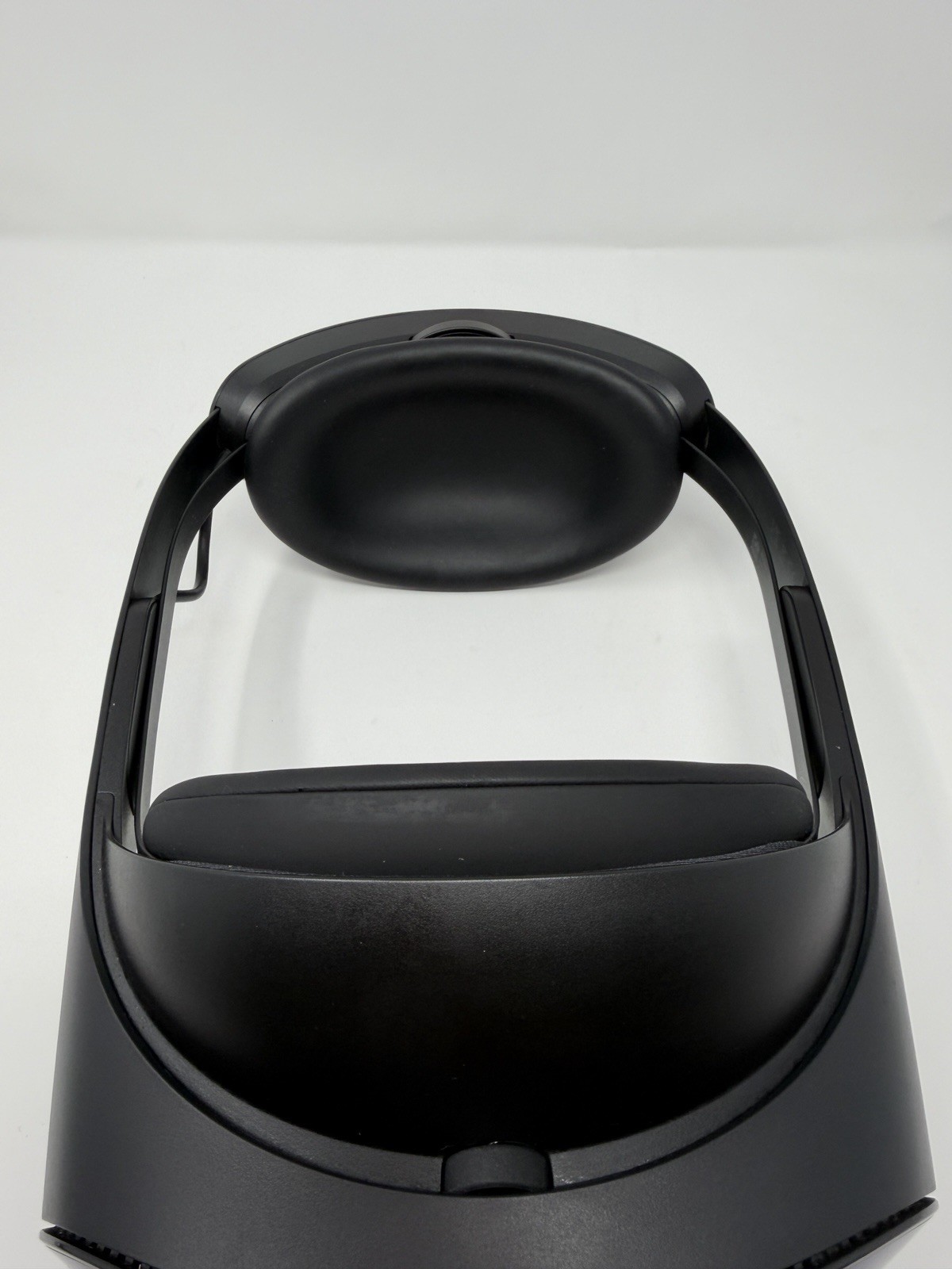 Meta Quest Pro VR 256 GB Headset Only & Charging Dock Good Condition