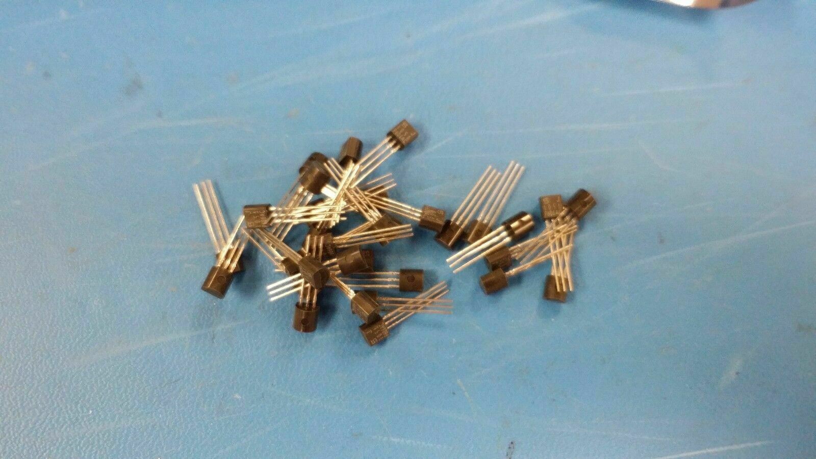 (10PCS) J105 SILICONIX Transistor JFET N-CH 3-Pin TO-92