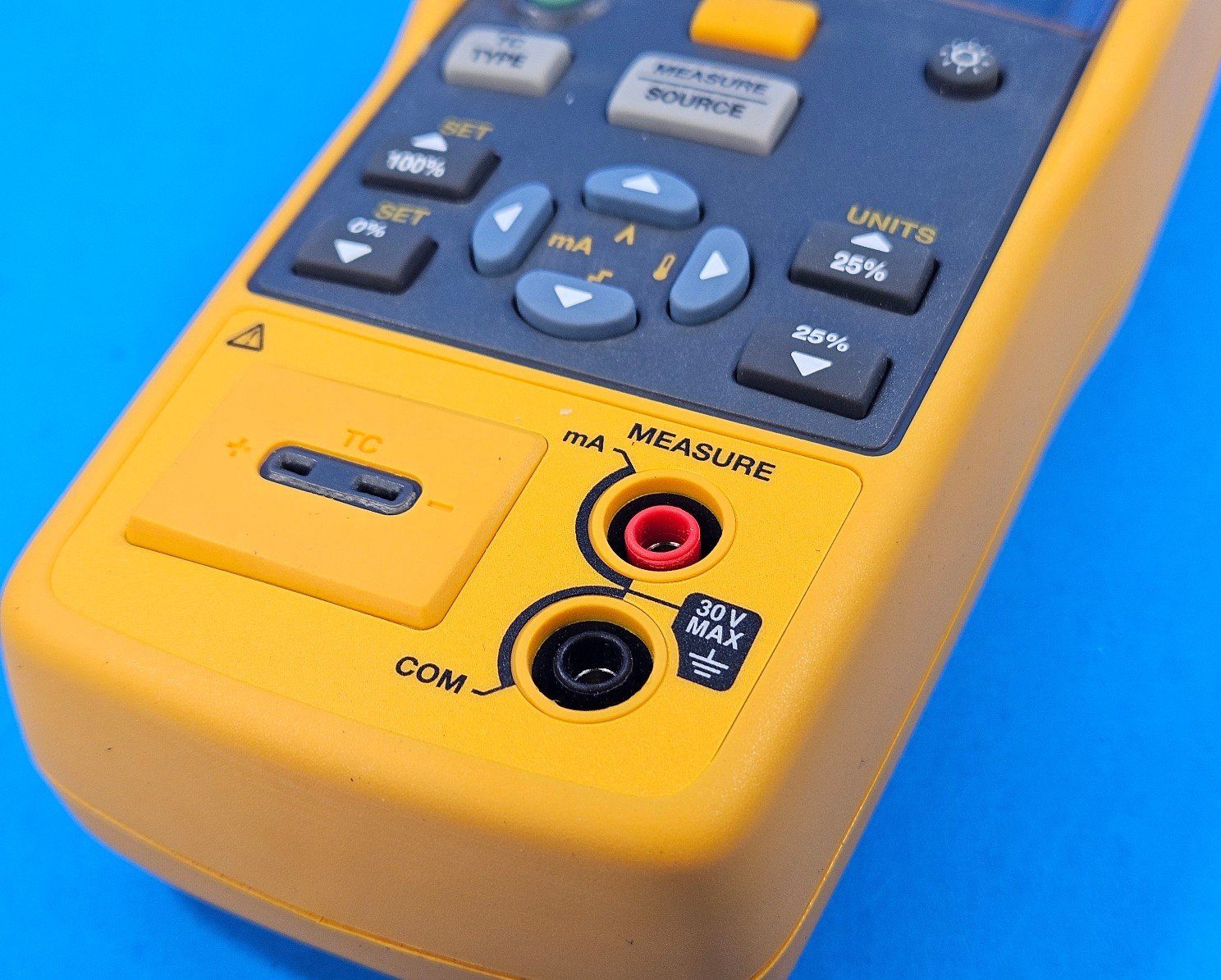 Fluke 714B Thermocouple Industrial Process Calibrator Meter Multimeter