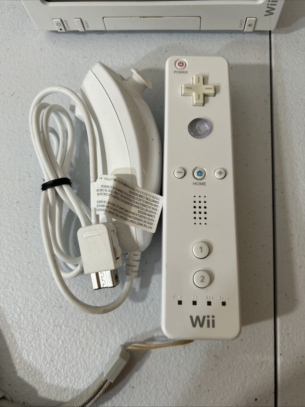 Wii Bundle Deal /console/ 2 Controllers/ Power Cords /4games/ In Box