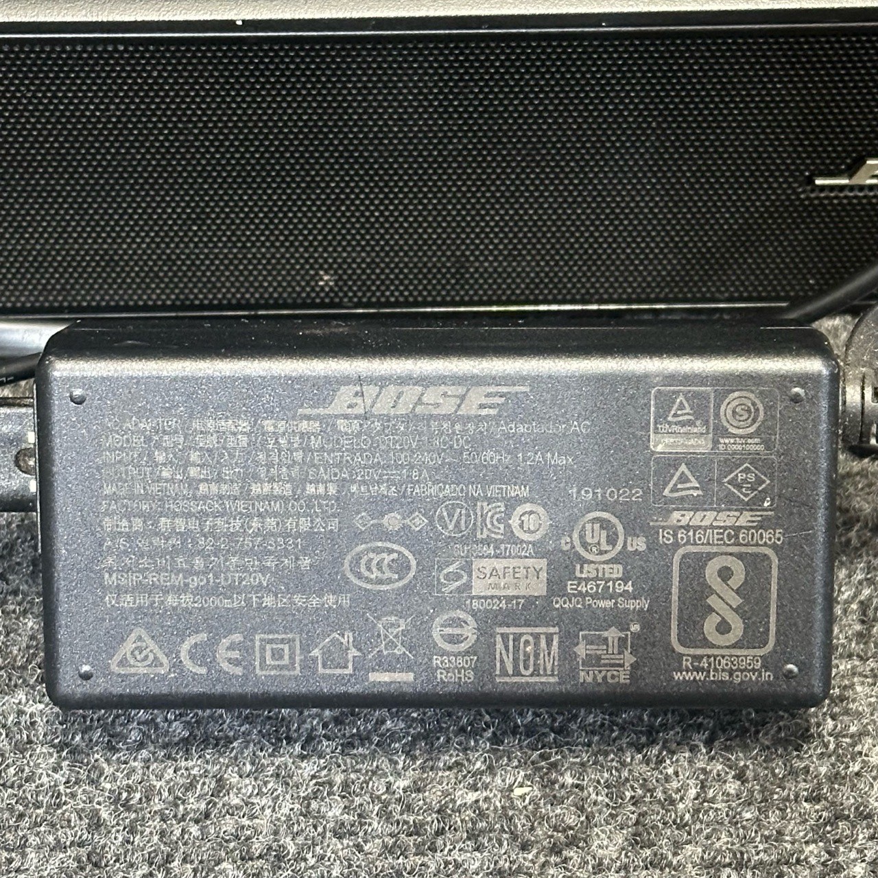 Bose Solo 5 TV Sound System 418775 Bluetooth Home Audio Soundbar remote control