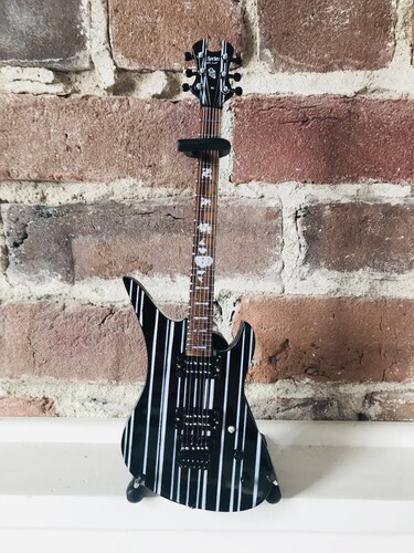 Avenged Sevenfold - Axe Heaven Black with Silver Stripes Mini Guitar SG-660 [New