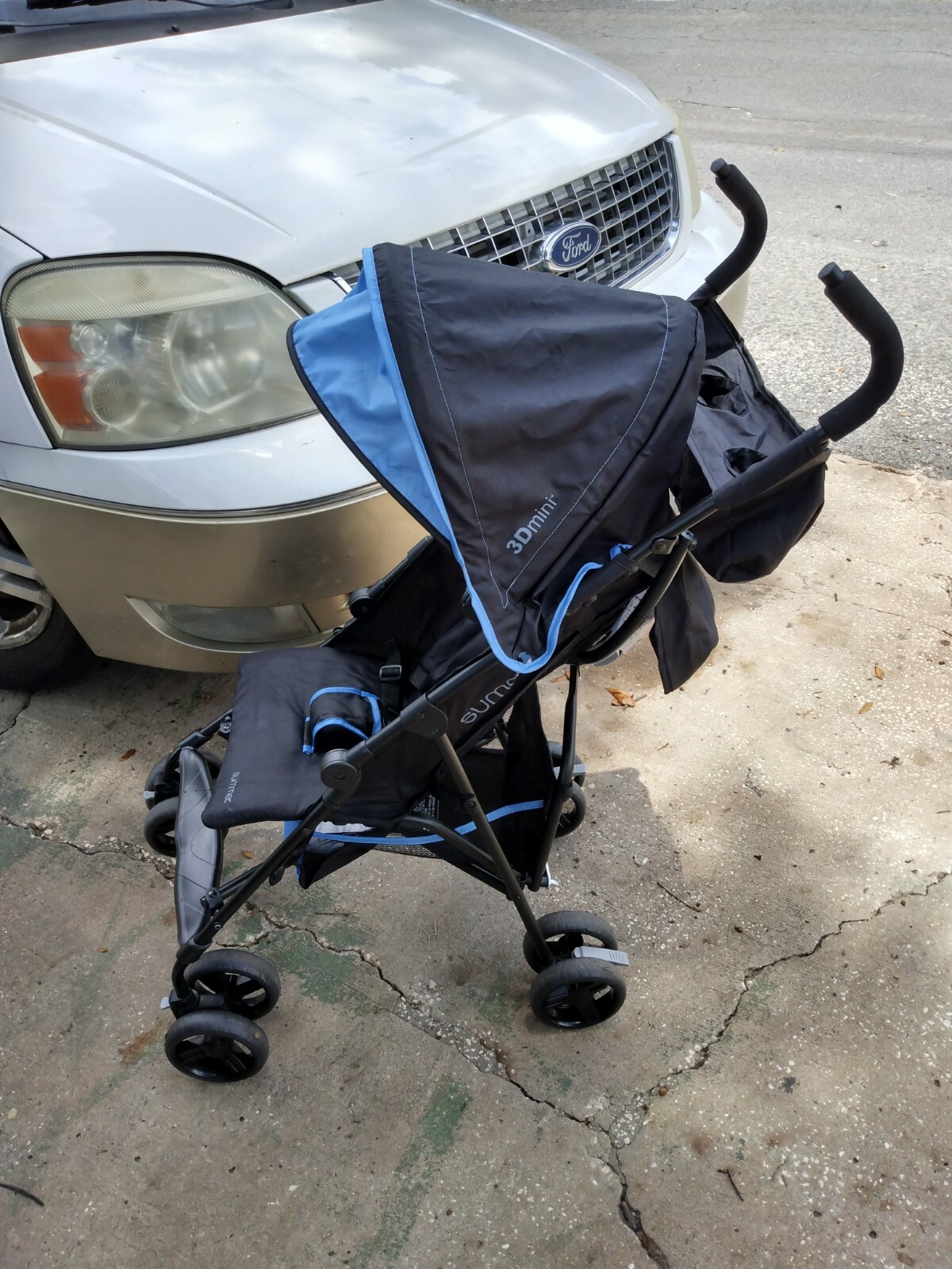 Summer 3D mini Stroller....3 point seat belt harness