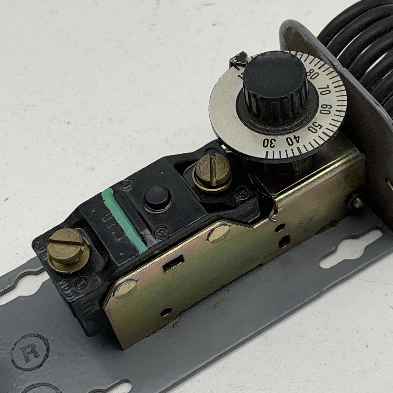 Johnson Controls Penn 9250 Thermostat, Missing Cover