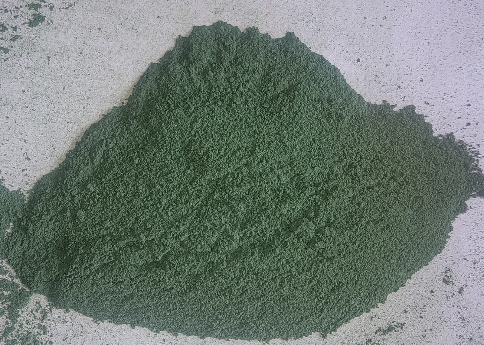 8 OZ. 1/2 Lb. Chromium oxide (Green), Cr2O3, 99.7%, HIGH PURITY, pigment, powder