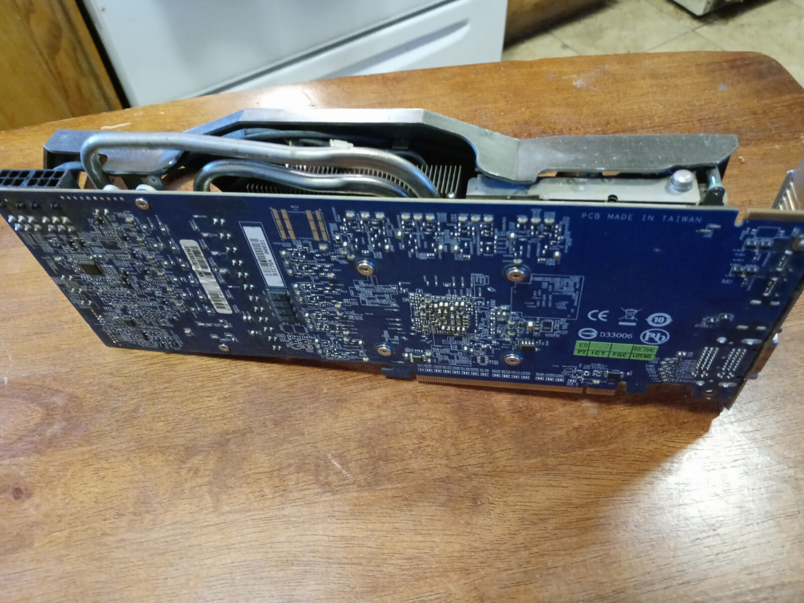 Gigabyte 6870v-card