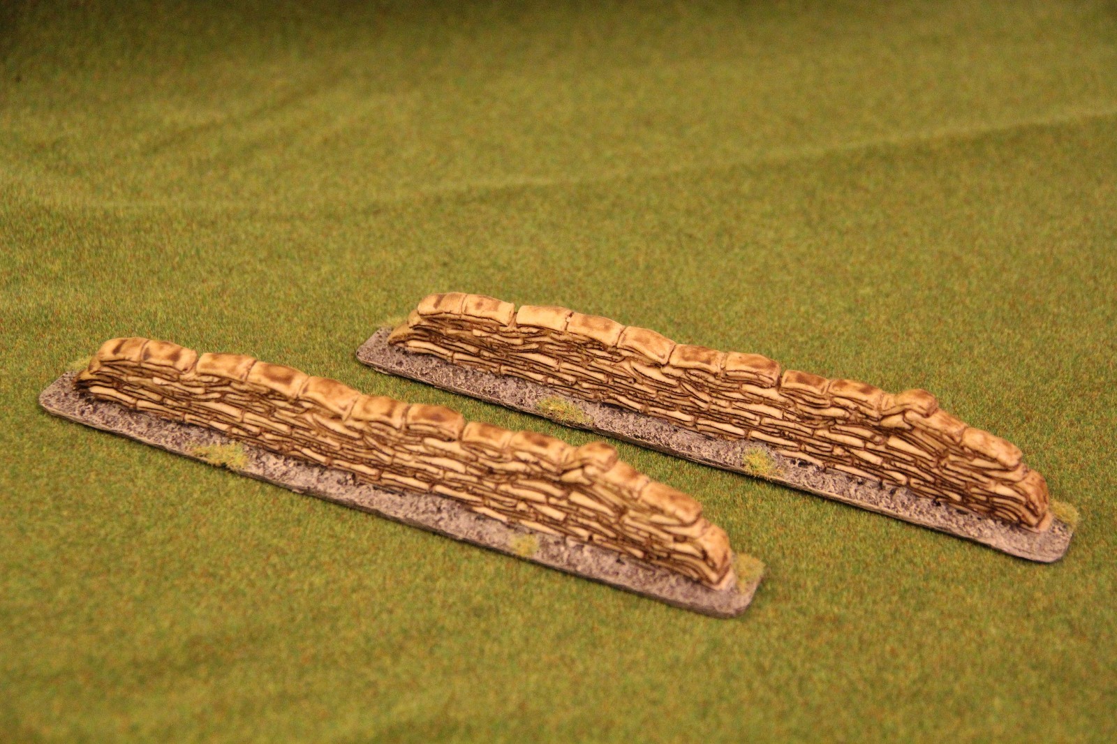 War games scenery modular sand bag walls x2, resin cast warhammer style.