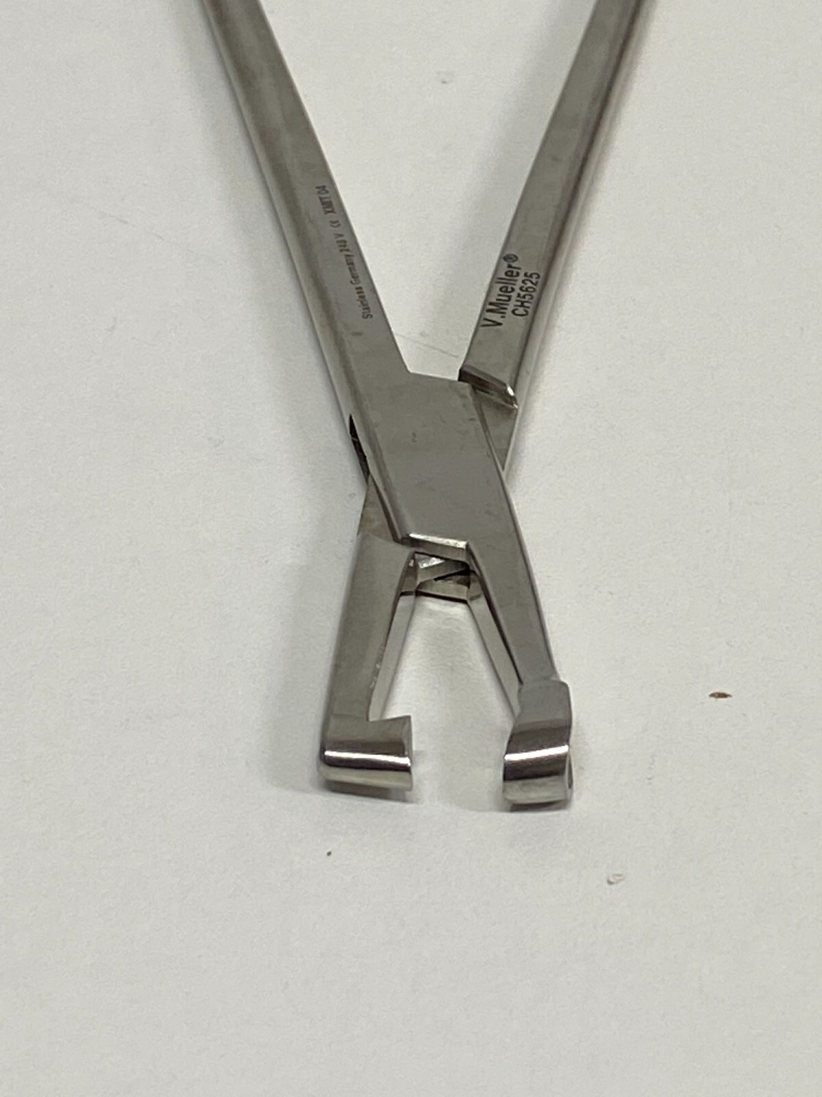 L25: V.Mueller CH5625 Forceps