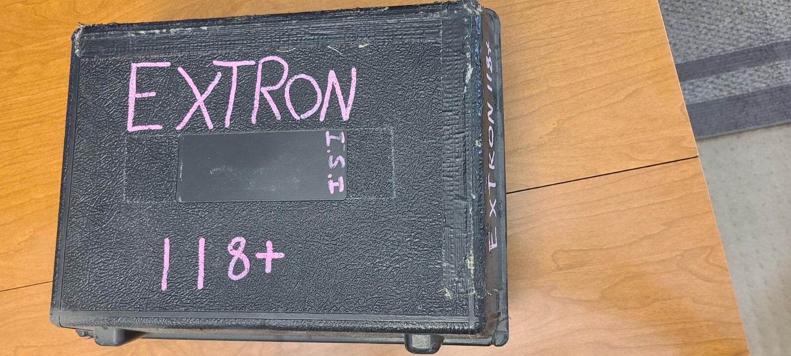 Extron RGB 118 Plus Computer-Video interface