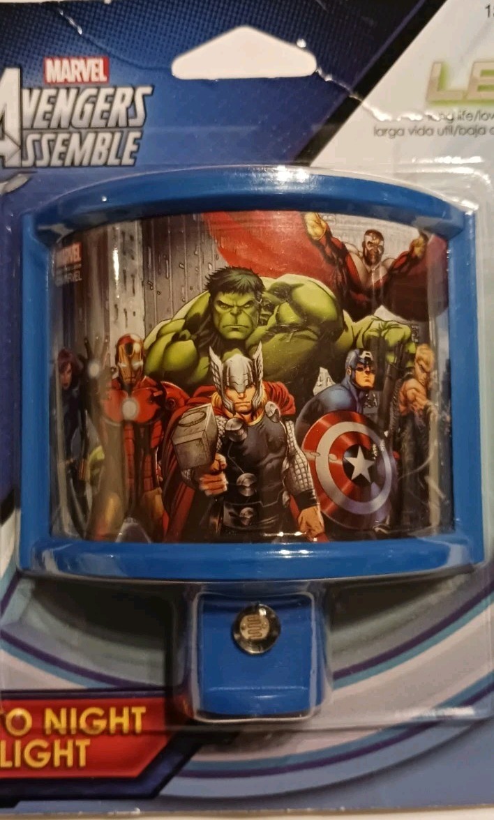 Marvel Avengers Assemble LED Night Light 13375 NEW
