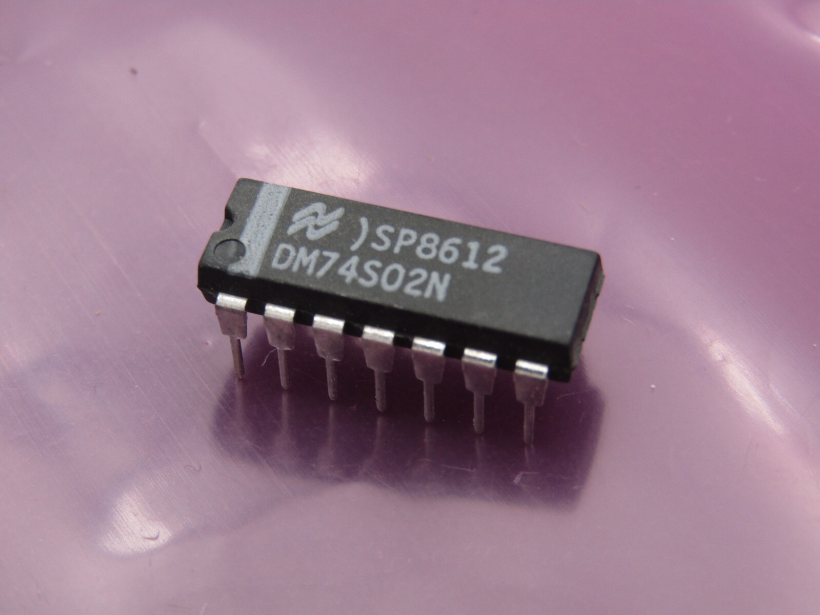 DM74S02N  Original National NOR Gate S Series 4-Func 2-Input TTL