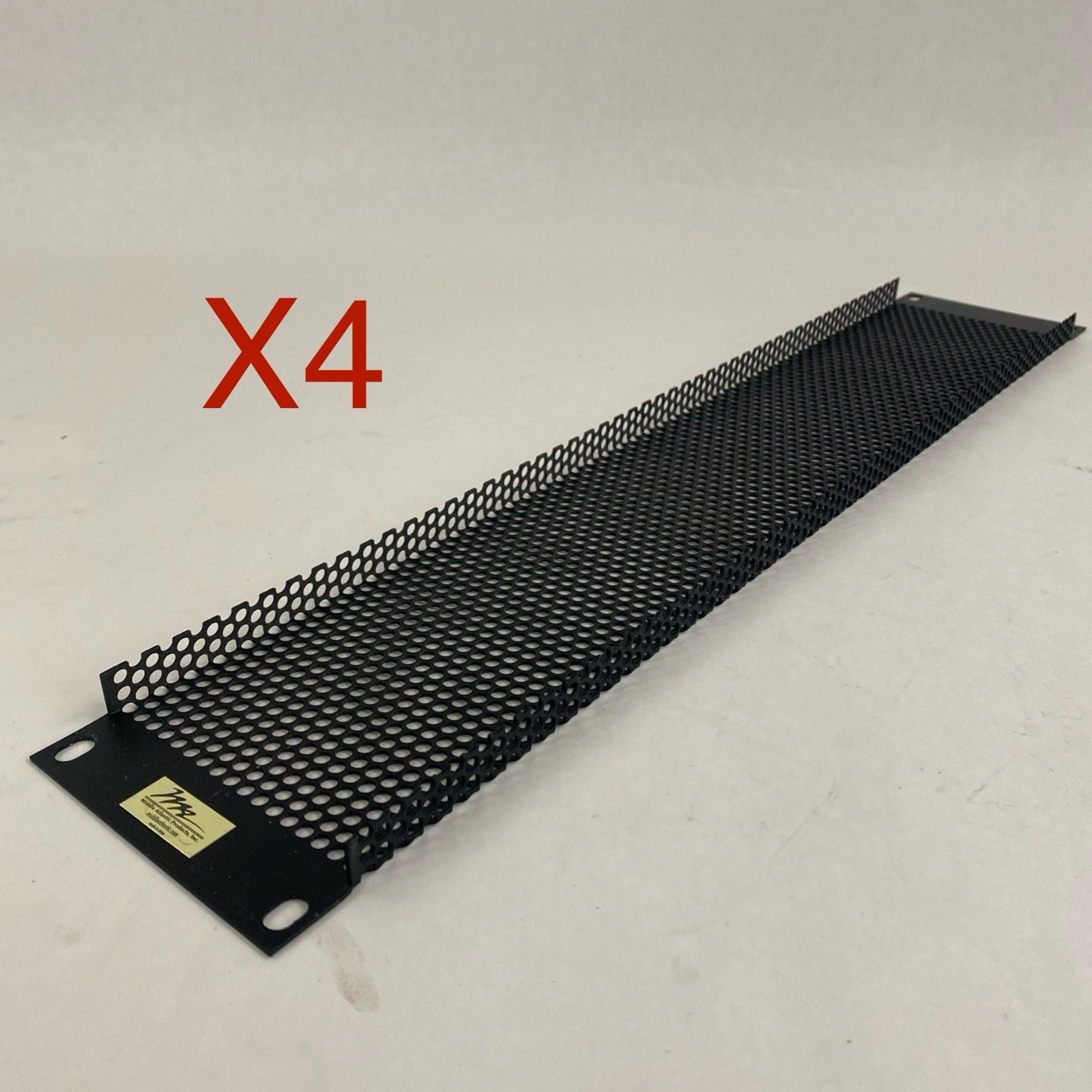 Middle Atlantic Products Vent Panels Rack Spaces 1/16" 19" Holes Lot of 4