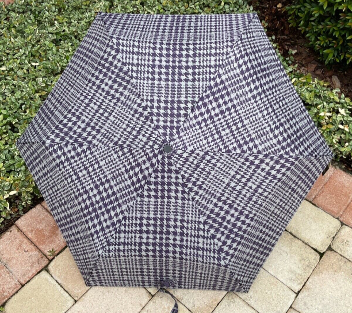 JONES NEW YORK UMBRELLA AUTO OPEN 42 INCHES GRAY PURPLE HOUNDSTOOTH  NWT