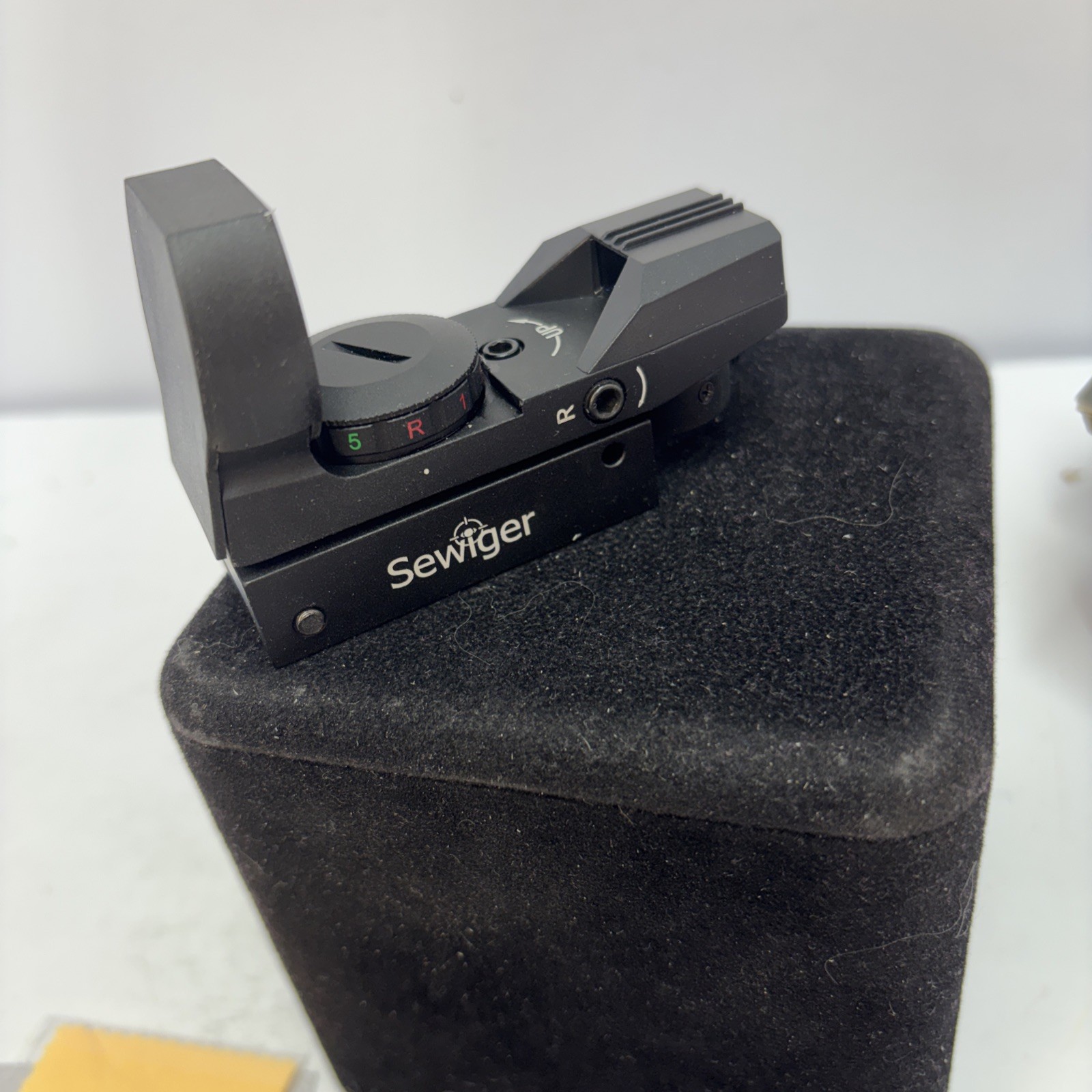 reflex sight black Brand New