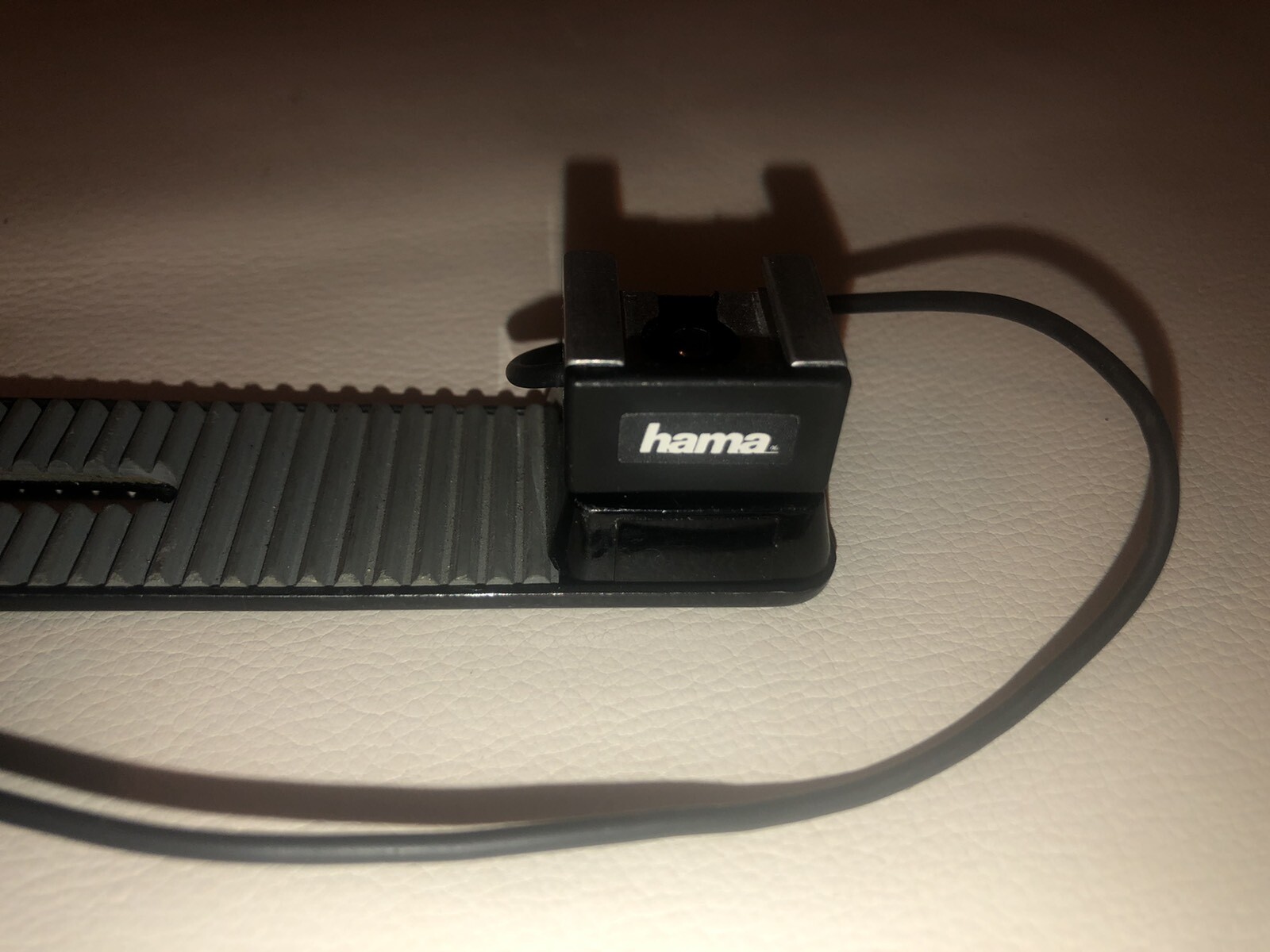 Hama Flash Hot Shoe Adapter And Bar