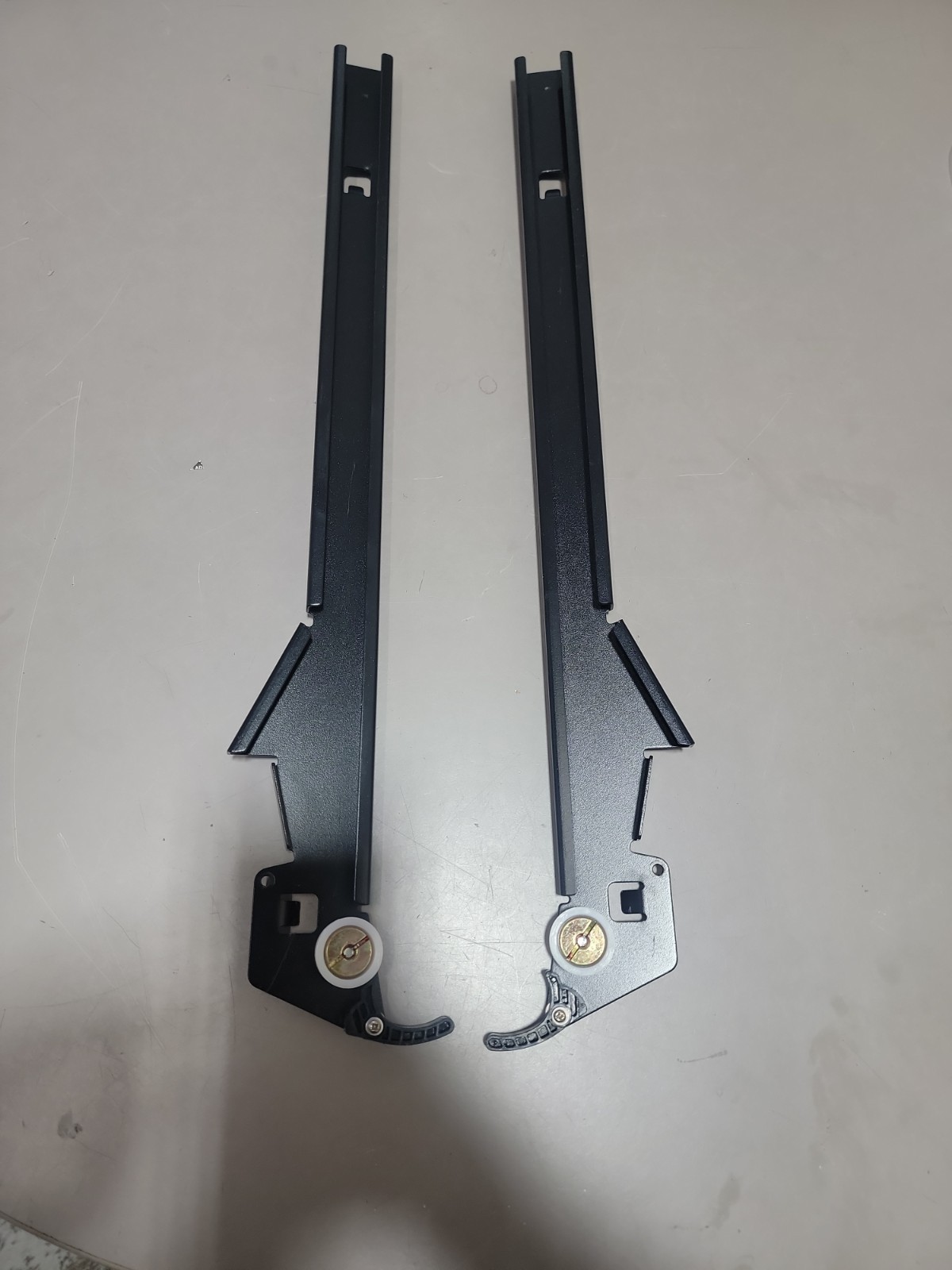 TCN Vending Machine Rails To Hold Shelf