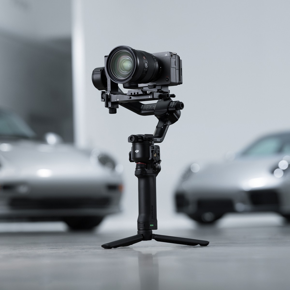 DJI RS 5 Handheld Gimbal Stabilizer