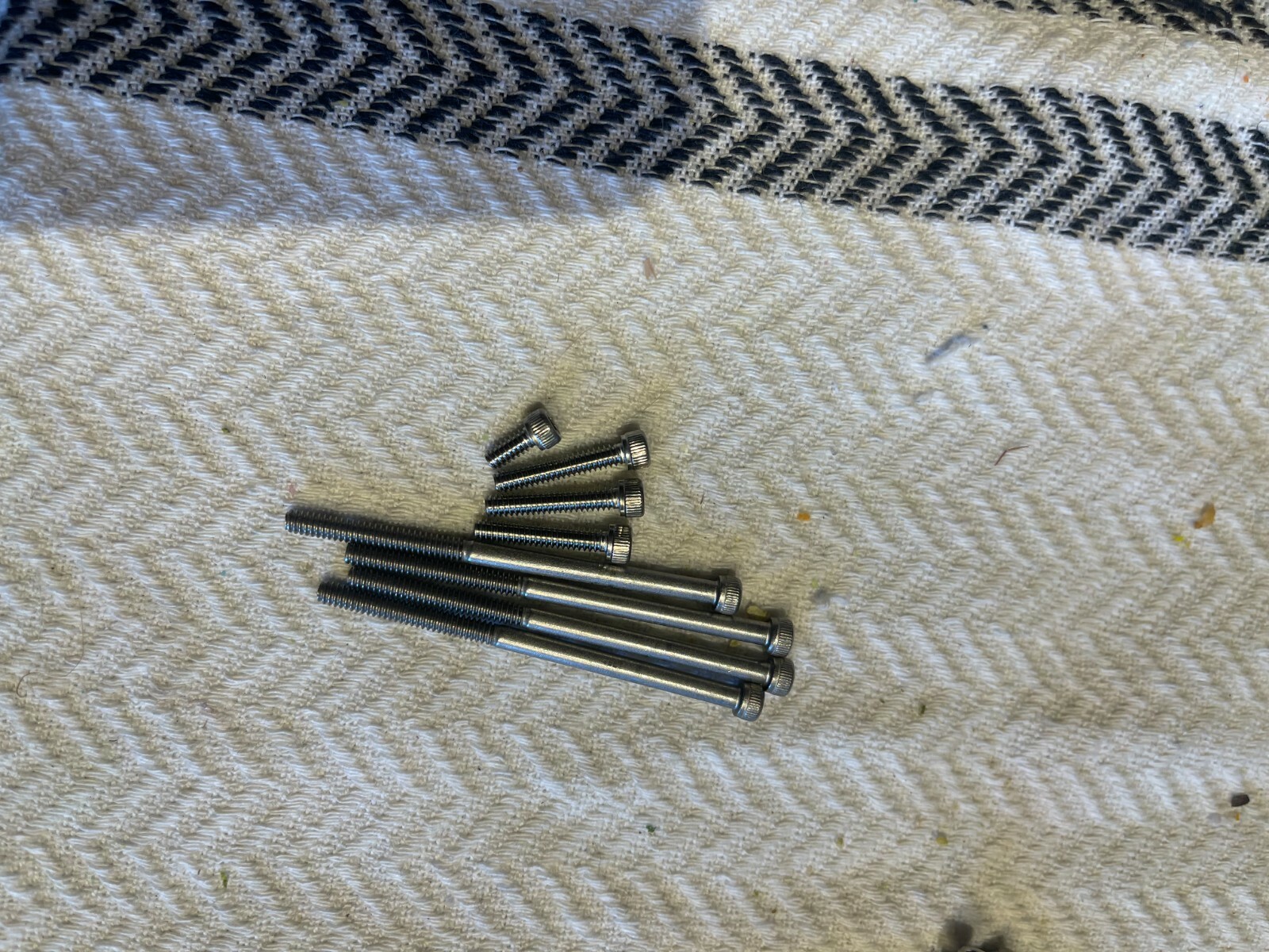 Halo paintball hopper replacement shell screws hexhead, no more rounded phillips