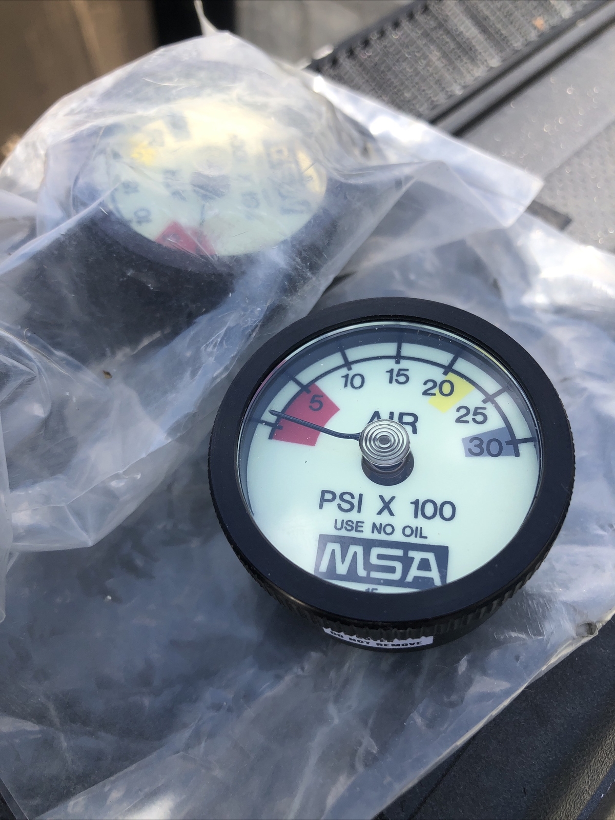 2-MSA 15 Pressure Gauge PSI X 100 Part #SP0498