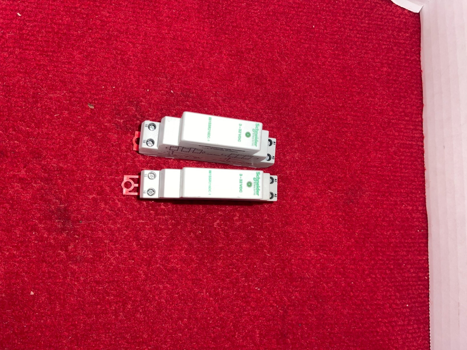 2x Schneider Electric 861SSR210DC-1 Magnecraft Solid State Relay - Free Shipping