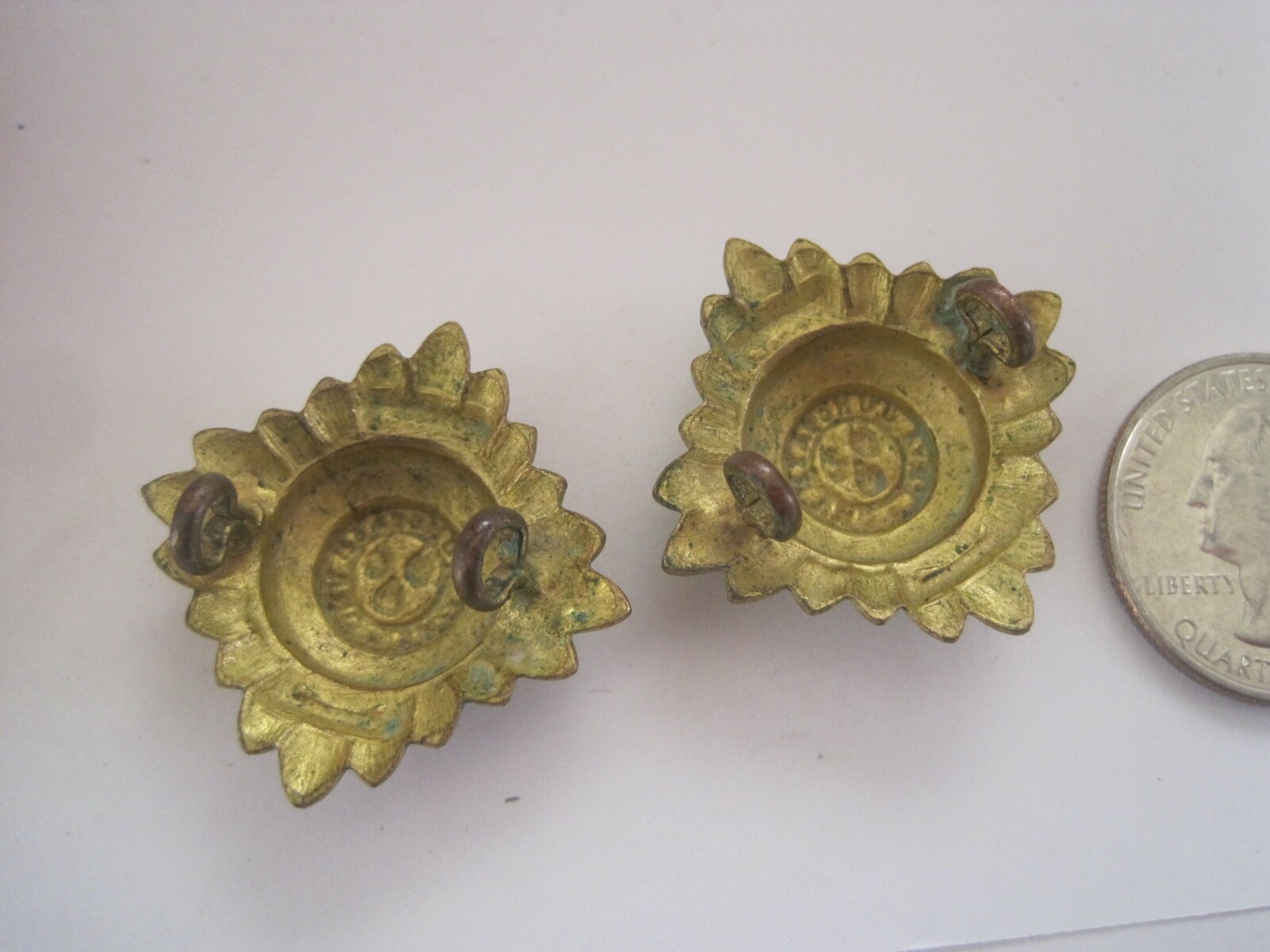 Tria Junction In Uno British Emblem Pair