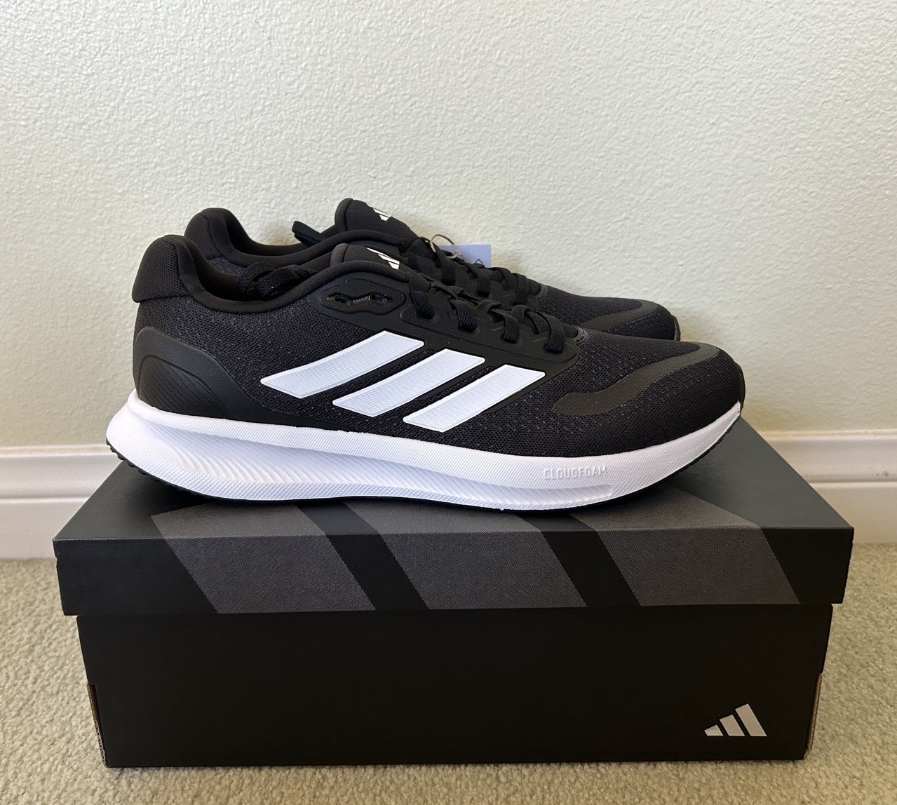 Adidas Runfalcon 5 – Size 11 Men Running Shoes Black White IE0552 NEW