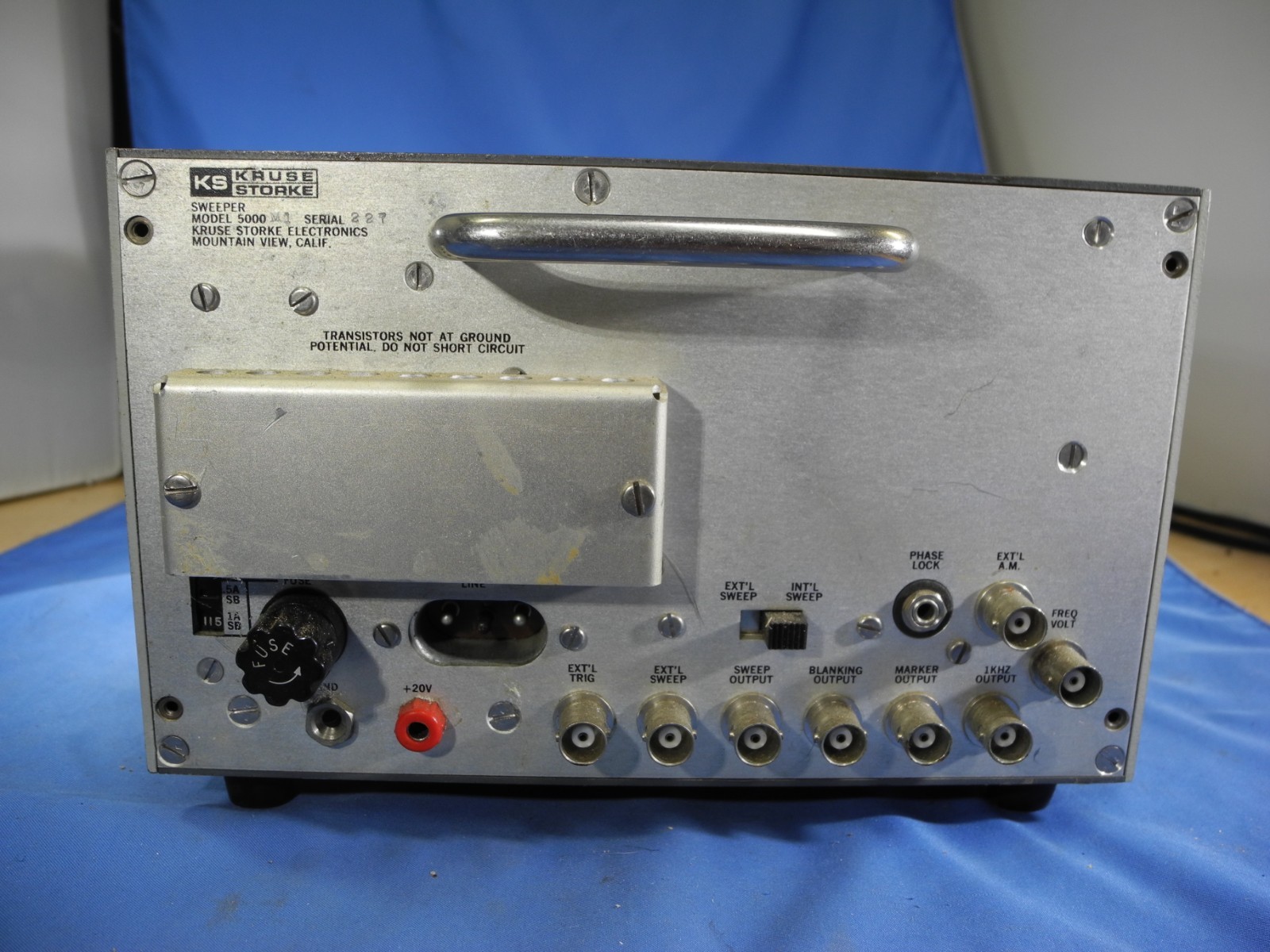 SD Kruse Electronics Sweeper 5000A w/ Oscillator Model 5015-2 7-11 GHz Module