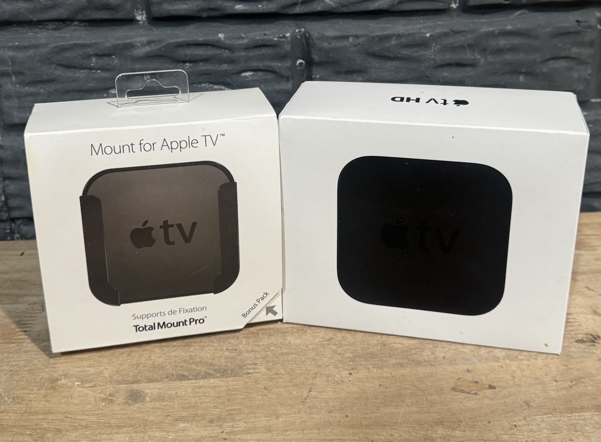 Apple TV HD 4th Gen Siri A1625 MR912LL/A 2GB RAM 32GB w/Power Cable - No Remote