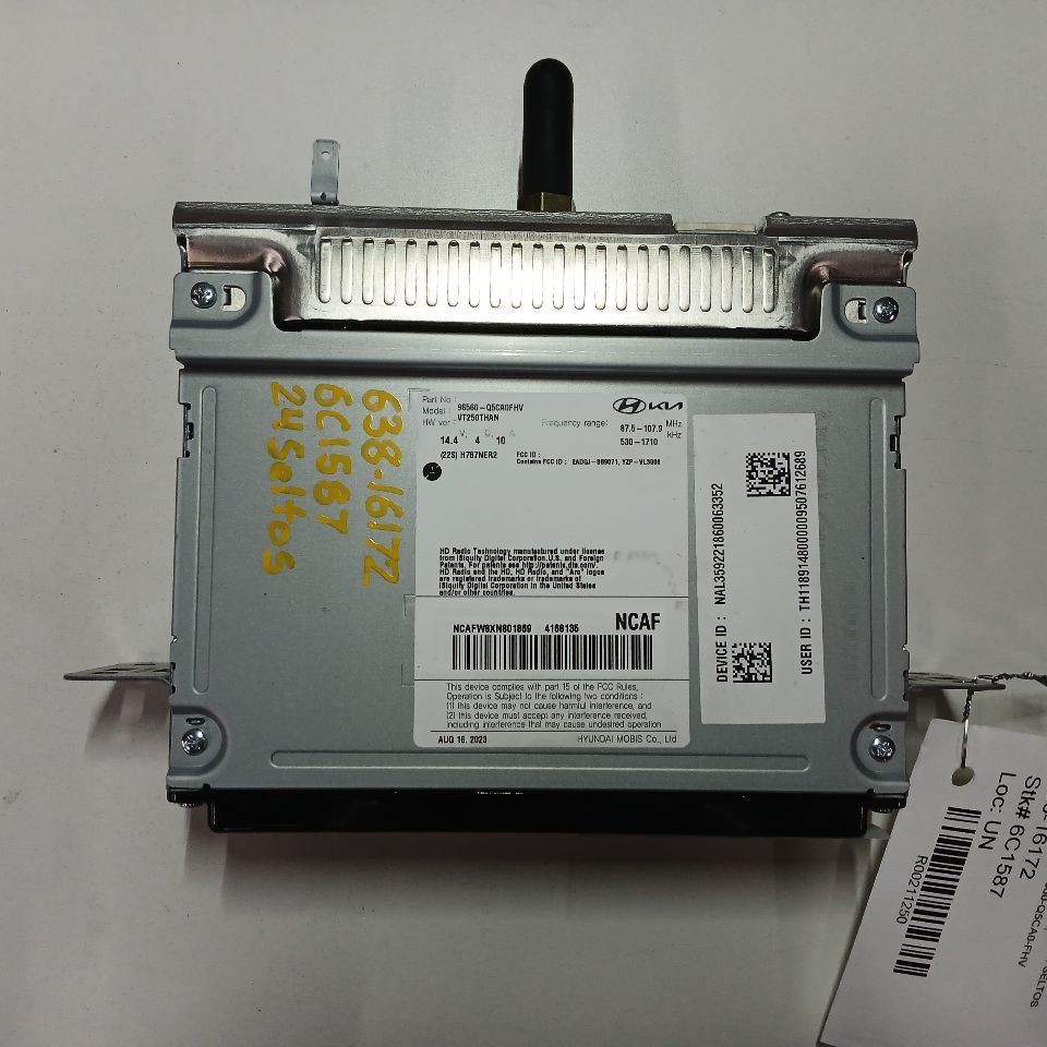 Audio Equipment Radio Display And Receiver US Market Fits 24-25 SELTOS 211250